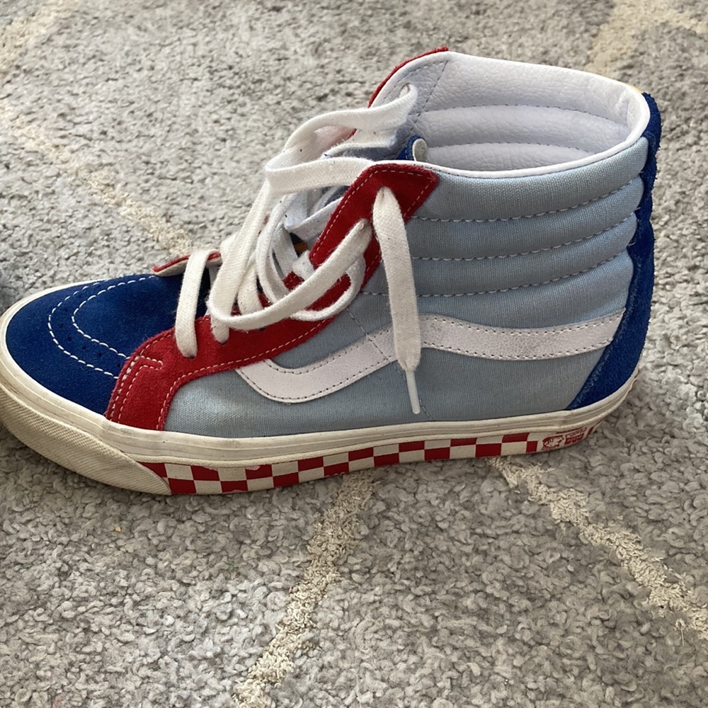 Vans - Picture 2 of 7